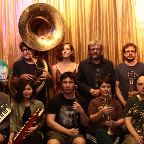 GIRLS IN HAWAÏ (be) + THE NOTWIST (de) + ...